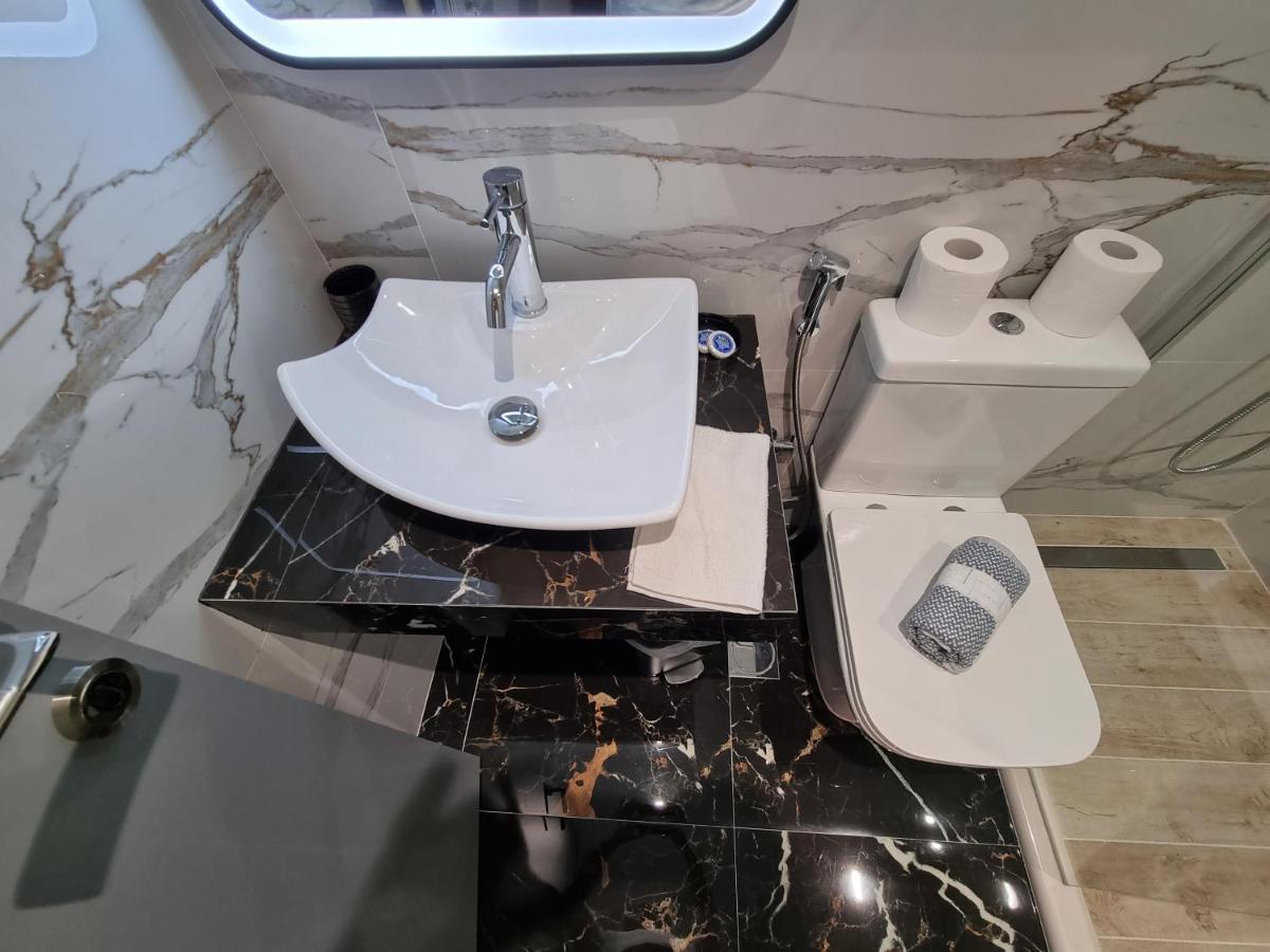 City Space Suites Yanniça Dış mekan fotoğraf